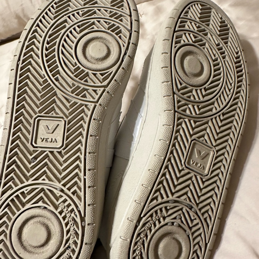 Veja V-10 Sneakers Women’s 9 Euro 40 White EUC - Picture 4 of 14